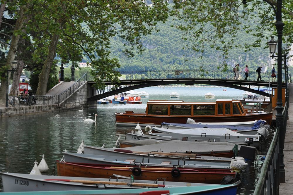 Beaujour & Bonsoir Hotel - Restaurant Villy-le-Pelloux Luaran gambar
